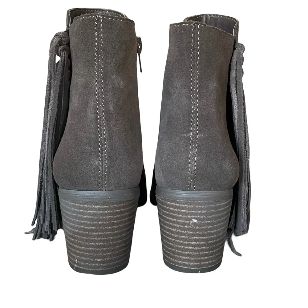 Reaction Kenneth Cole Rowdy Suede Fringe Boots Size 6